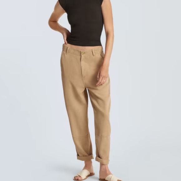 Everlane Pants - EVERLANE dark khaki “The Relaxed Chino”